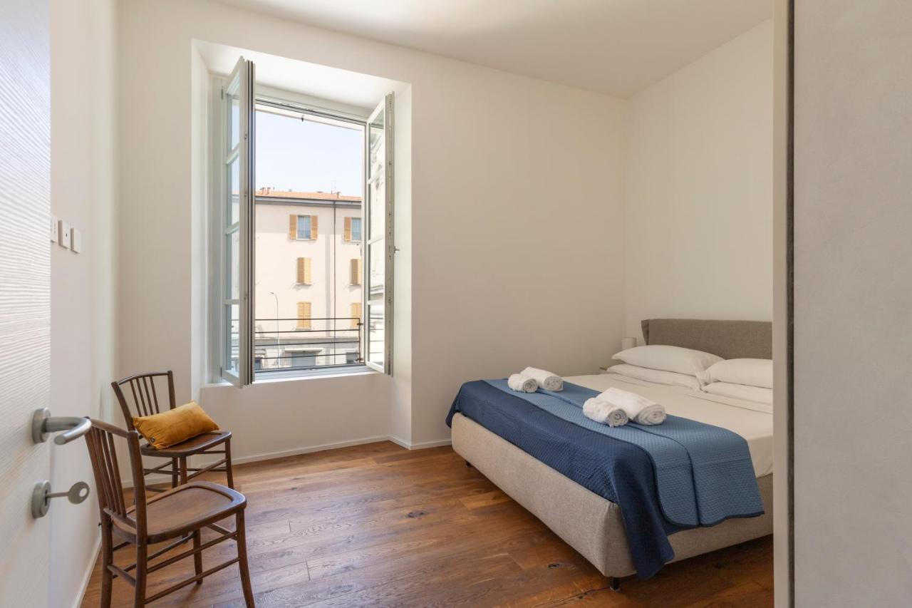 Mc House Como Con Posto Auto Exterior photo