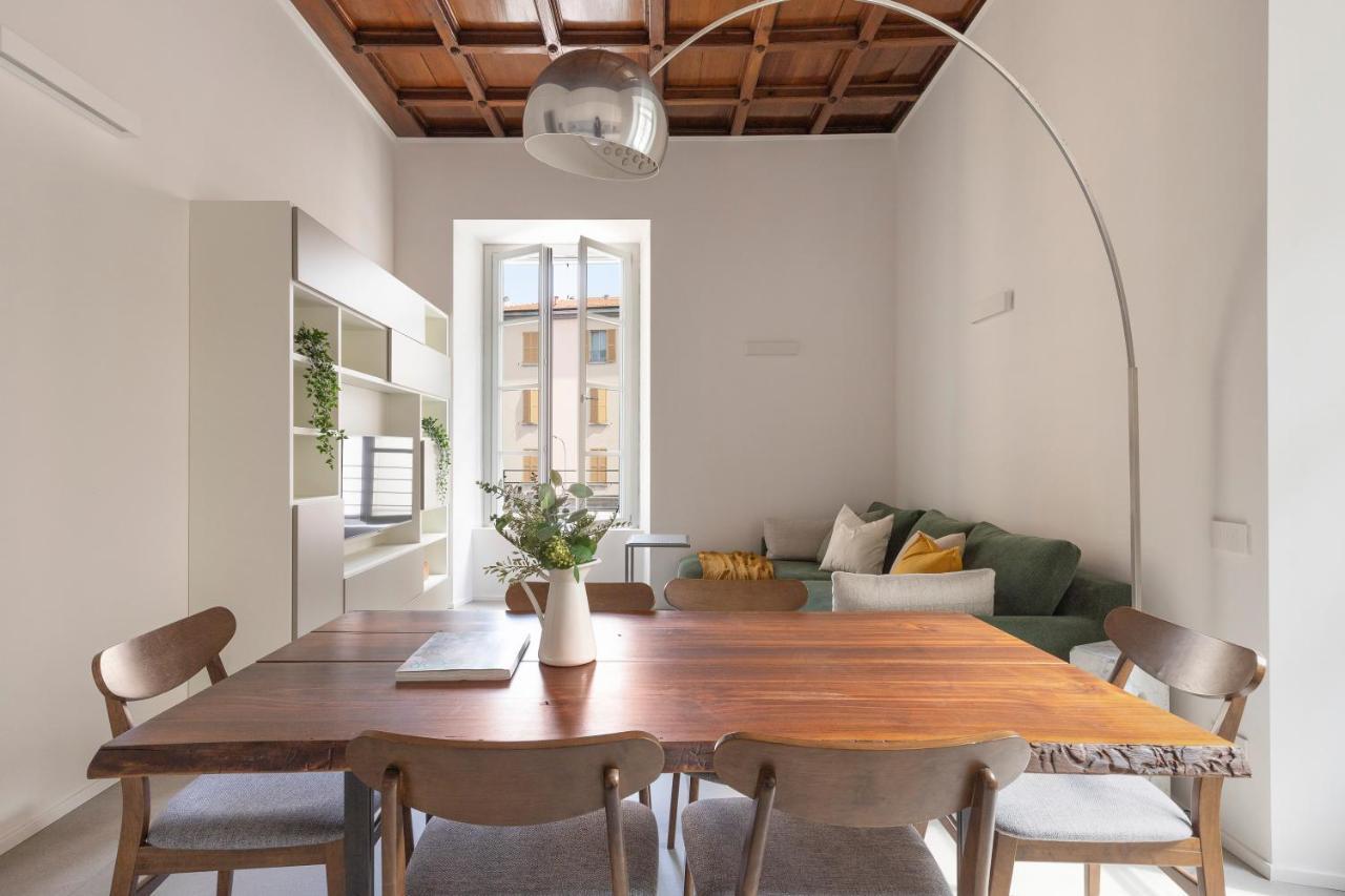 Mc House Como Con Posto Auto Exterior photo