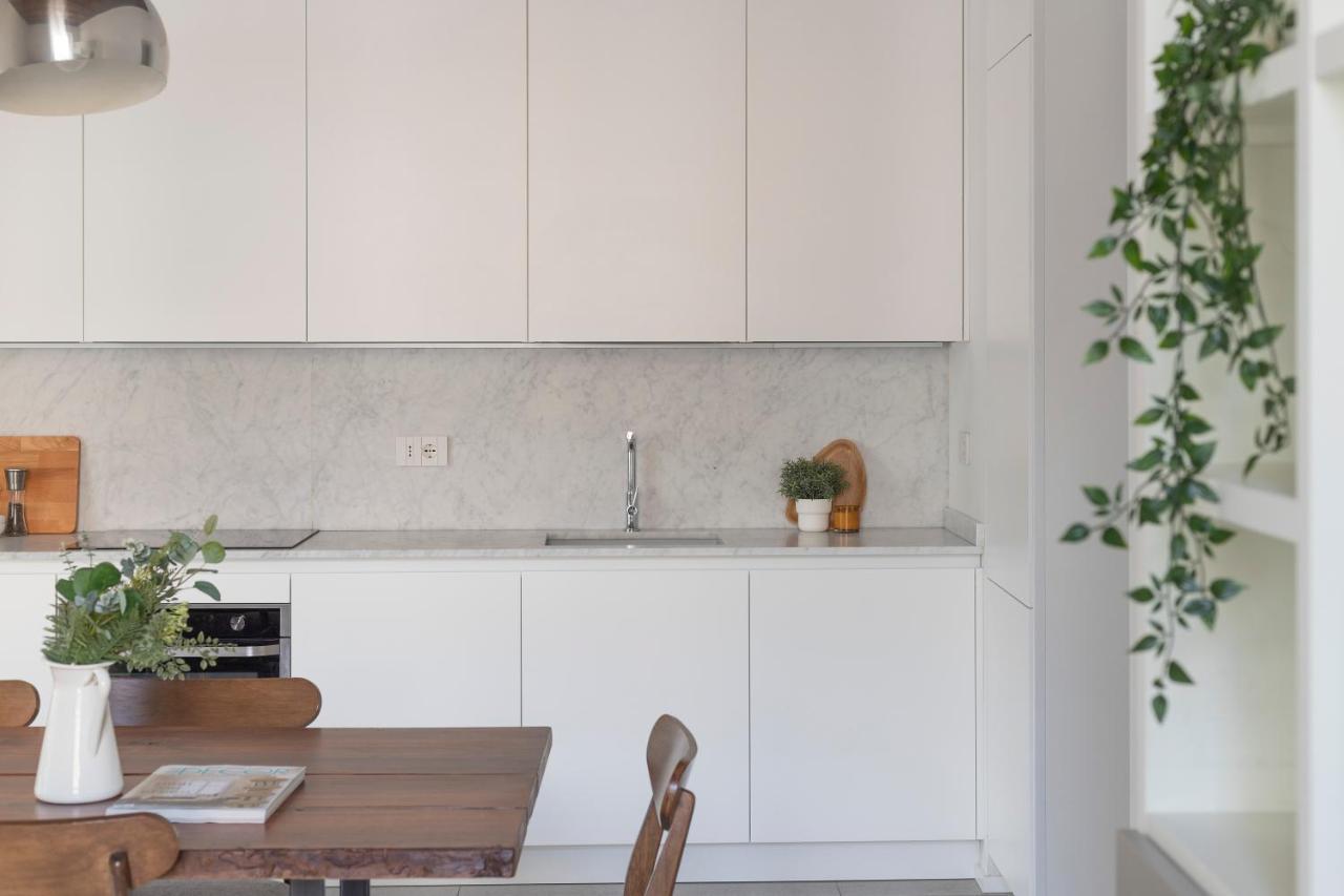 Mc House Como Con Posto Auto Exterior photo